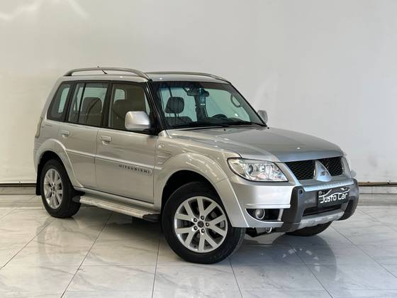 MITSUBISHI PAJERO TR4 2.0 4X4 16V 140CV FLEX 4P AUTOMÁTICO MITSUBISHI PAJERO TR4 2.0 4X4 16V 140CV FLEX 4P AUTOMÁTICO